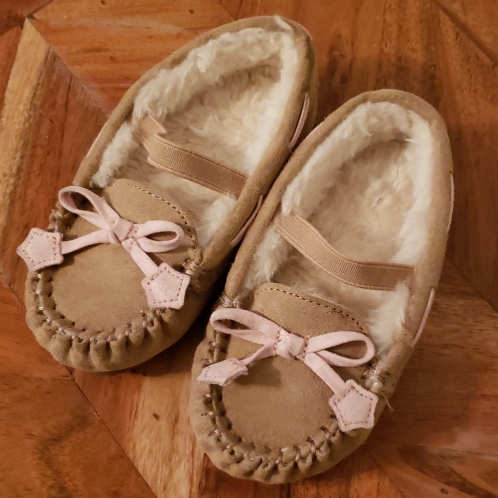 Kids moccasins